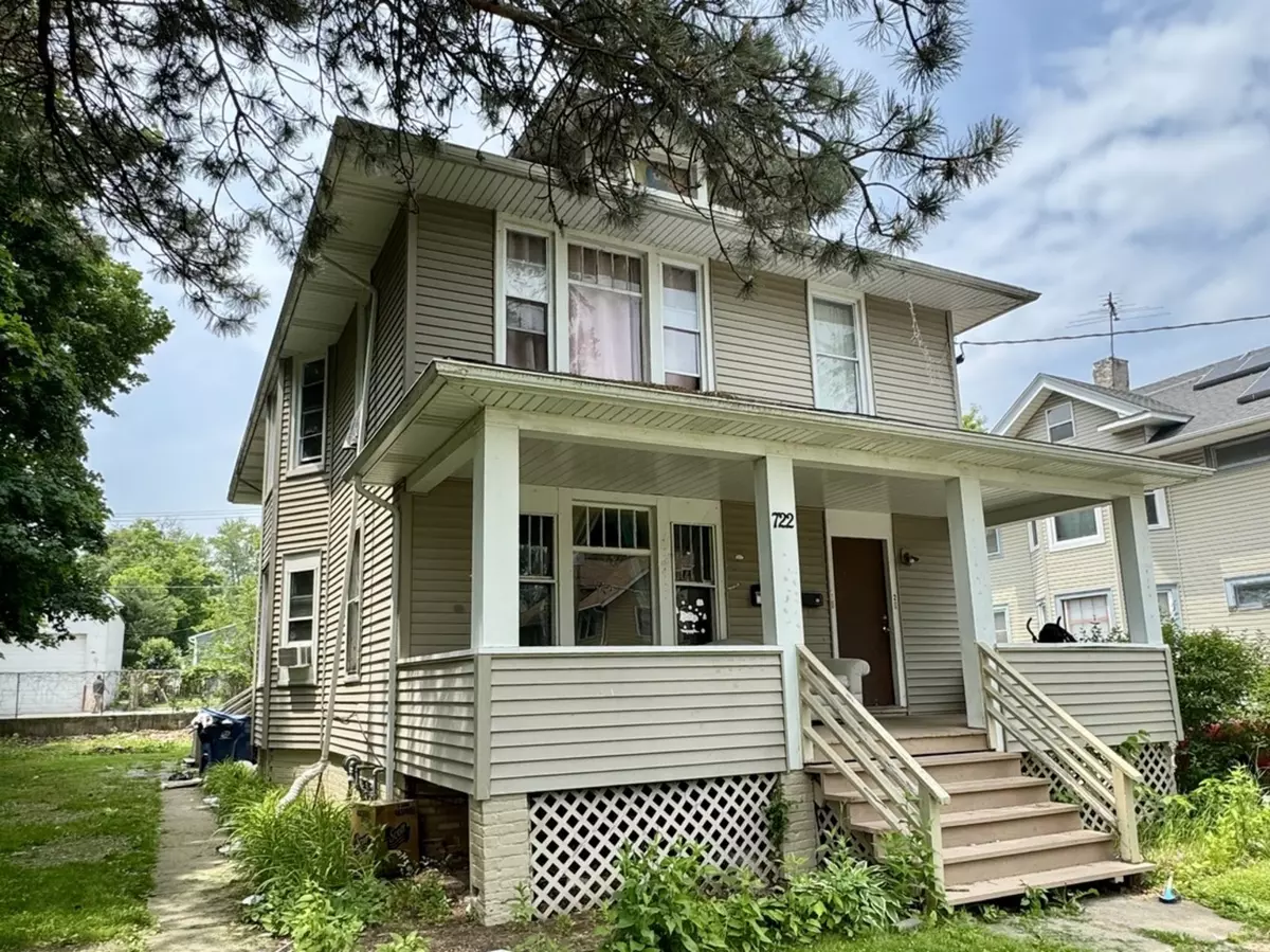 Waukegan, IL 60085,722 Lenox AVE