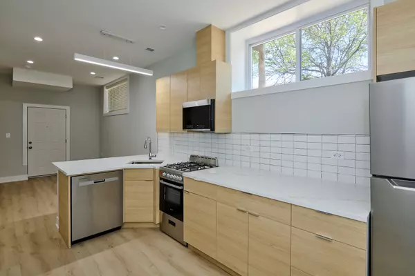 Chicago, IL 60623,2876 W 21st PL #B