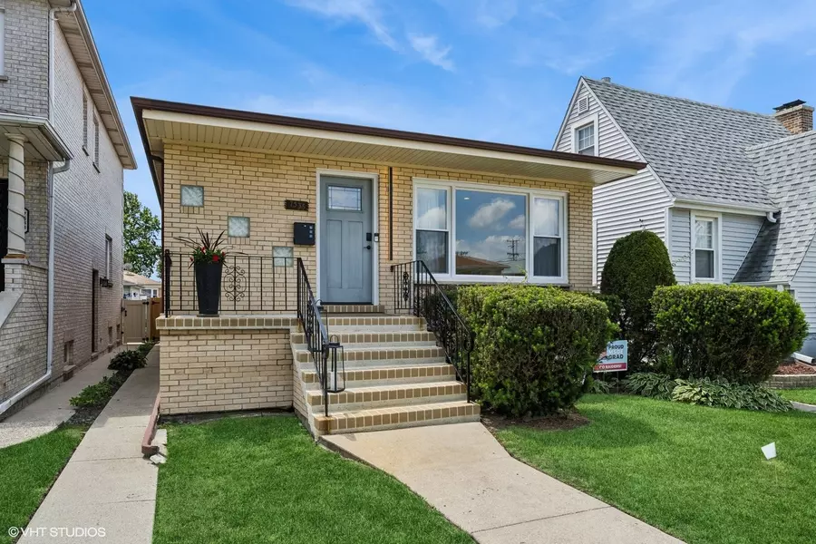 7535 W Carmen AVE, Harwood Heights, IL 60706