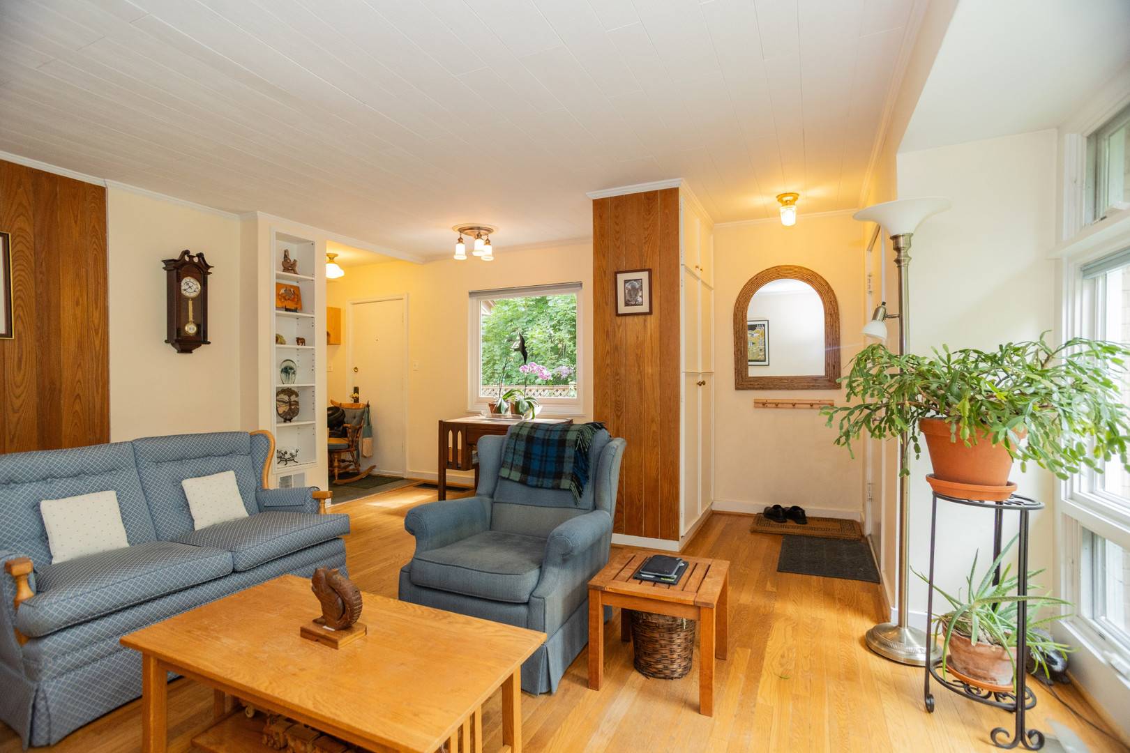 Evanston, IL 60202,1611 Cleveland ST