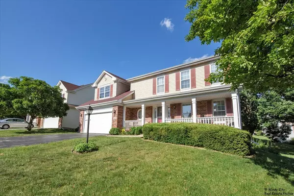 Hoffman Estates, IL 60169,1505 Della DR