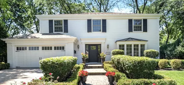 1116 Mary LN, Naperville, IL 60540