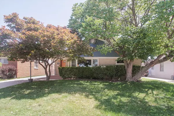 117 N Kenilworth AVE, Mount Prospect, IL 60056
