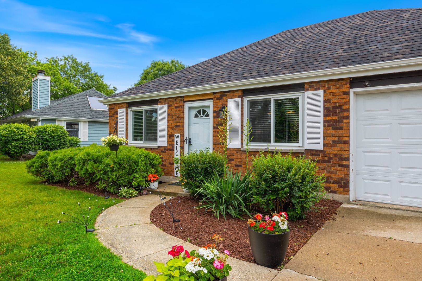 Aurora, IL 60506,750 Shady LN