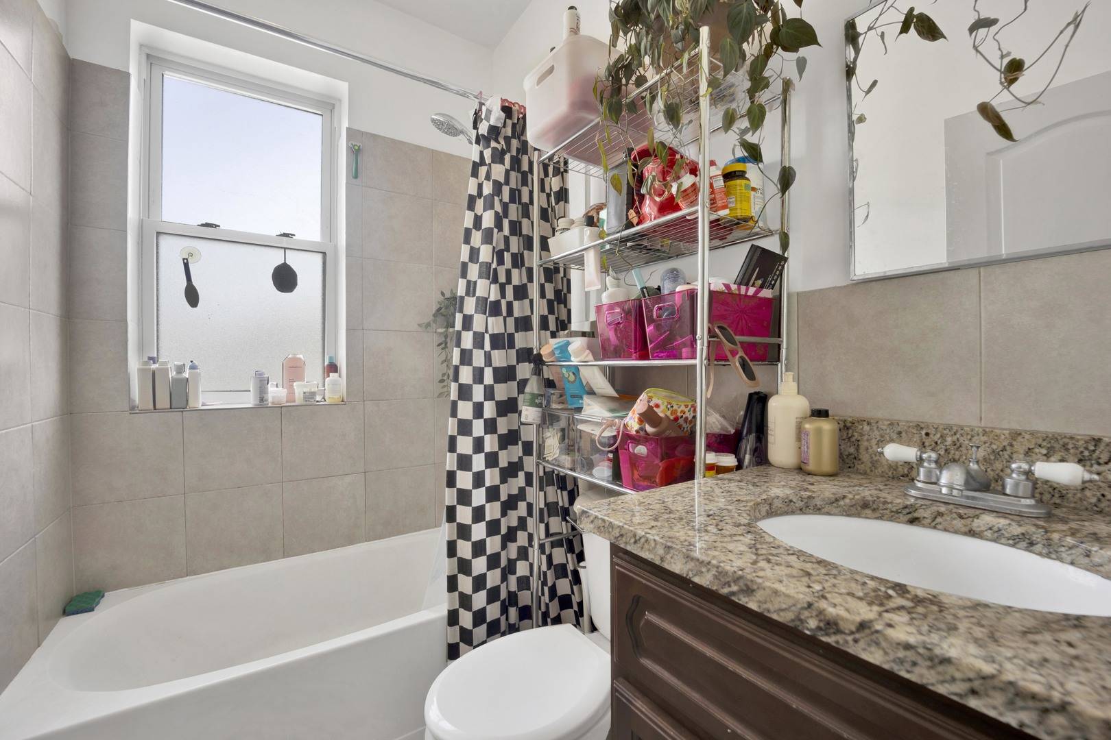 Chicago, IL 60647,3809 W ALTGELD ST W #3W