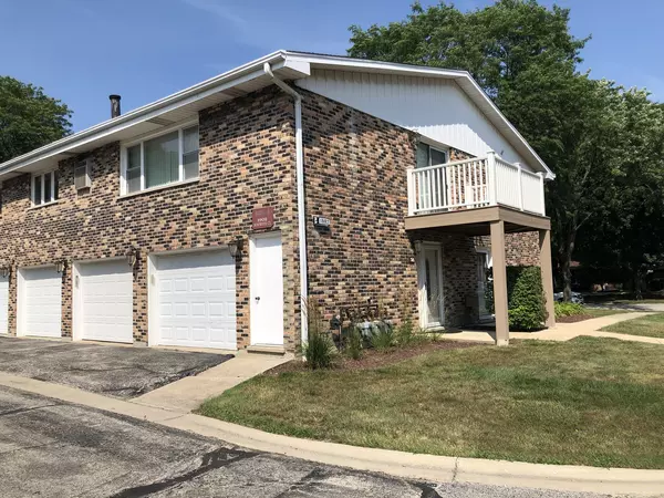 1902 Rosewood CT #5B, Darien, IL 60561