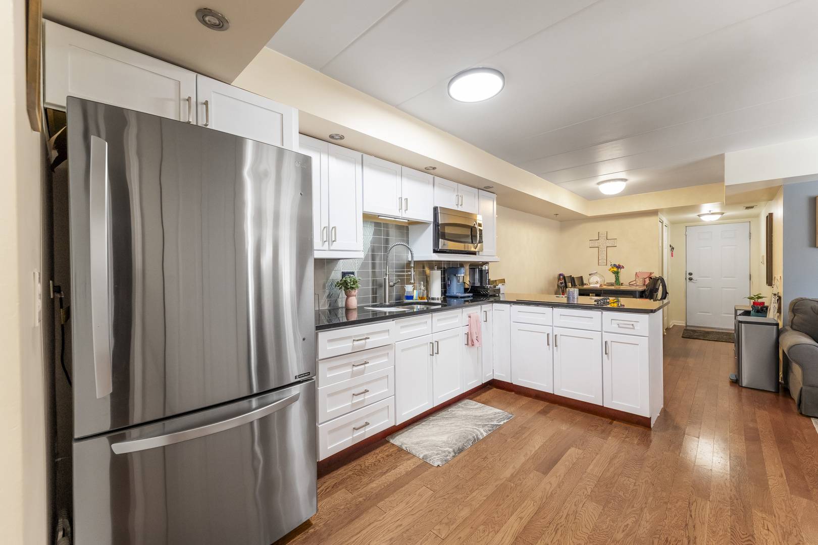Lyons, IL 60534,7335 Oakwood AVE #2E