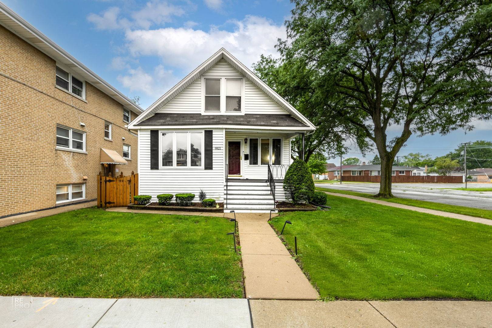 9821 Schiller BLVD, Franklin Park, IL 60131