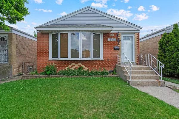 4852 S Leclaire AVE, Chicago, IL 60638