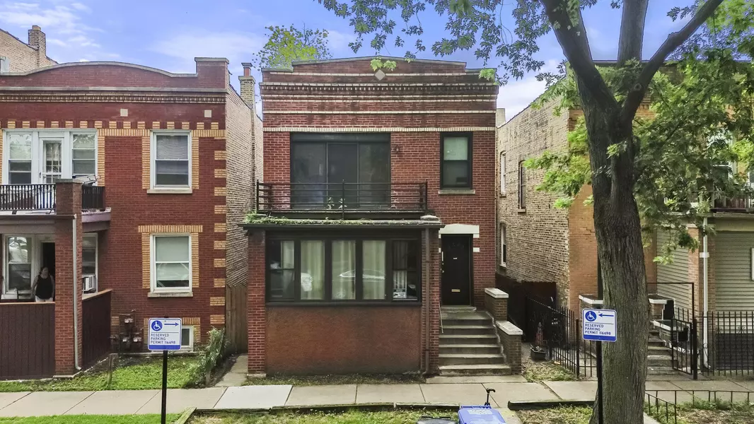 7223 N Damen AVE, Chicago, IL 60645