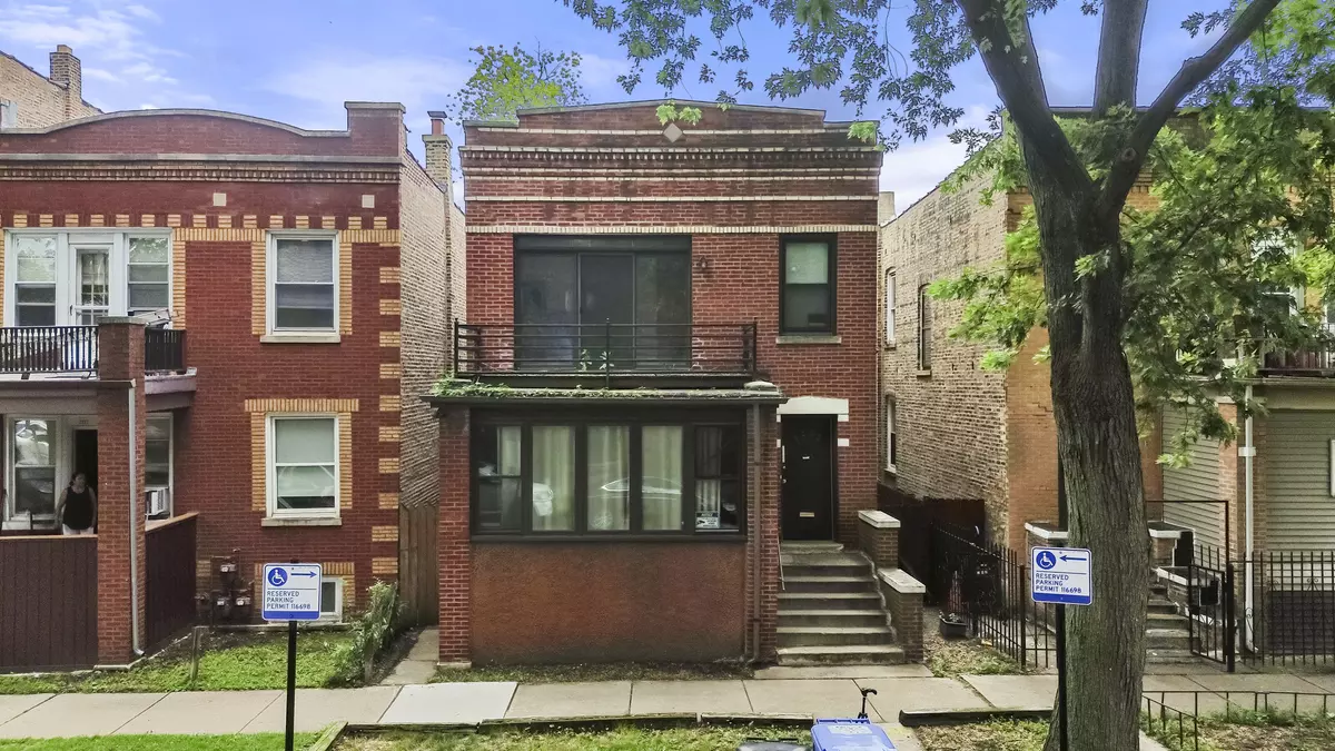 Chicago, IL 60645,7223 N Damen AVE