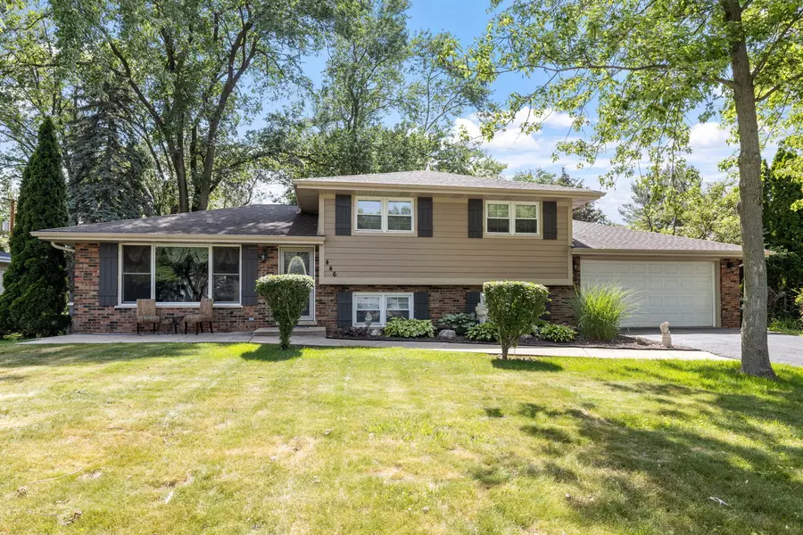 446 Cottonwood RD, Frankfort, IL 60423