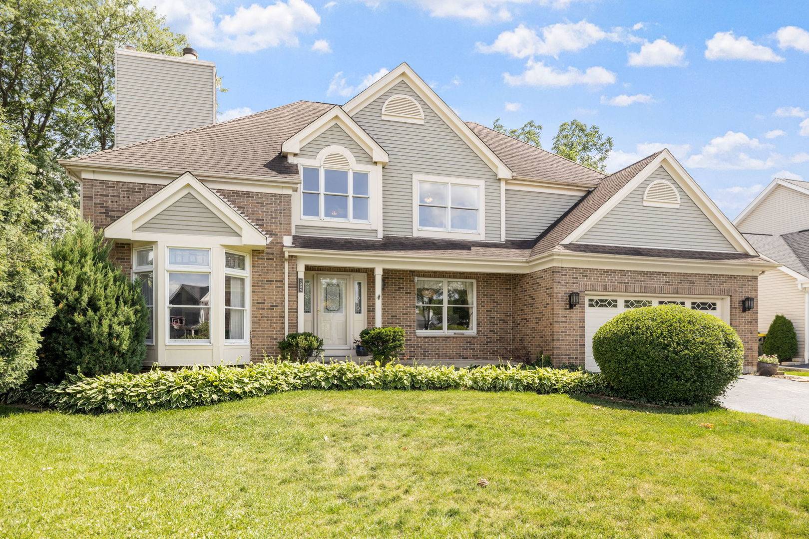 1304 Sheffield CT, Carol Stream, IL 60188