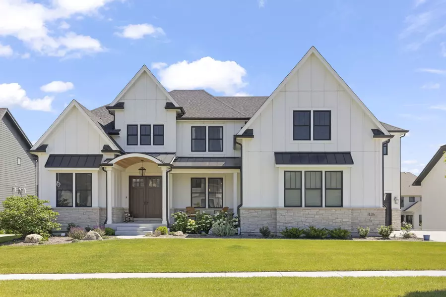 4216 Carpenter RD, Naperville, IL 60564