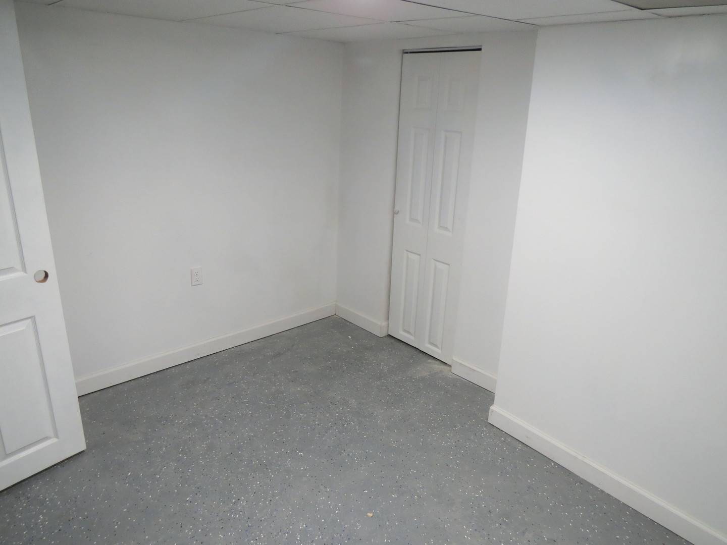 Chicago, IL 60619,7120 S Eberhart AVE
