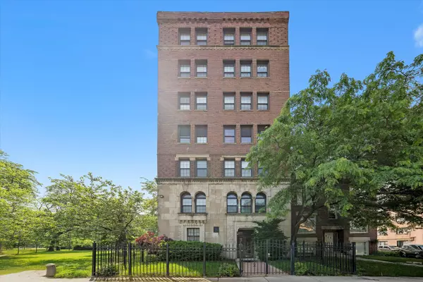 3017 E 78TH ST #4B, Chicago, IL 60649