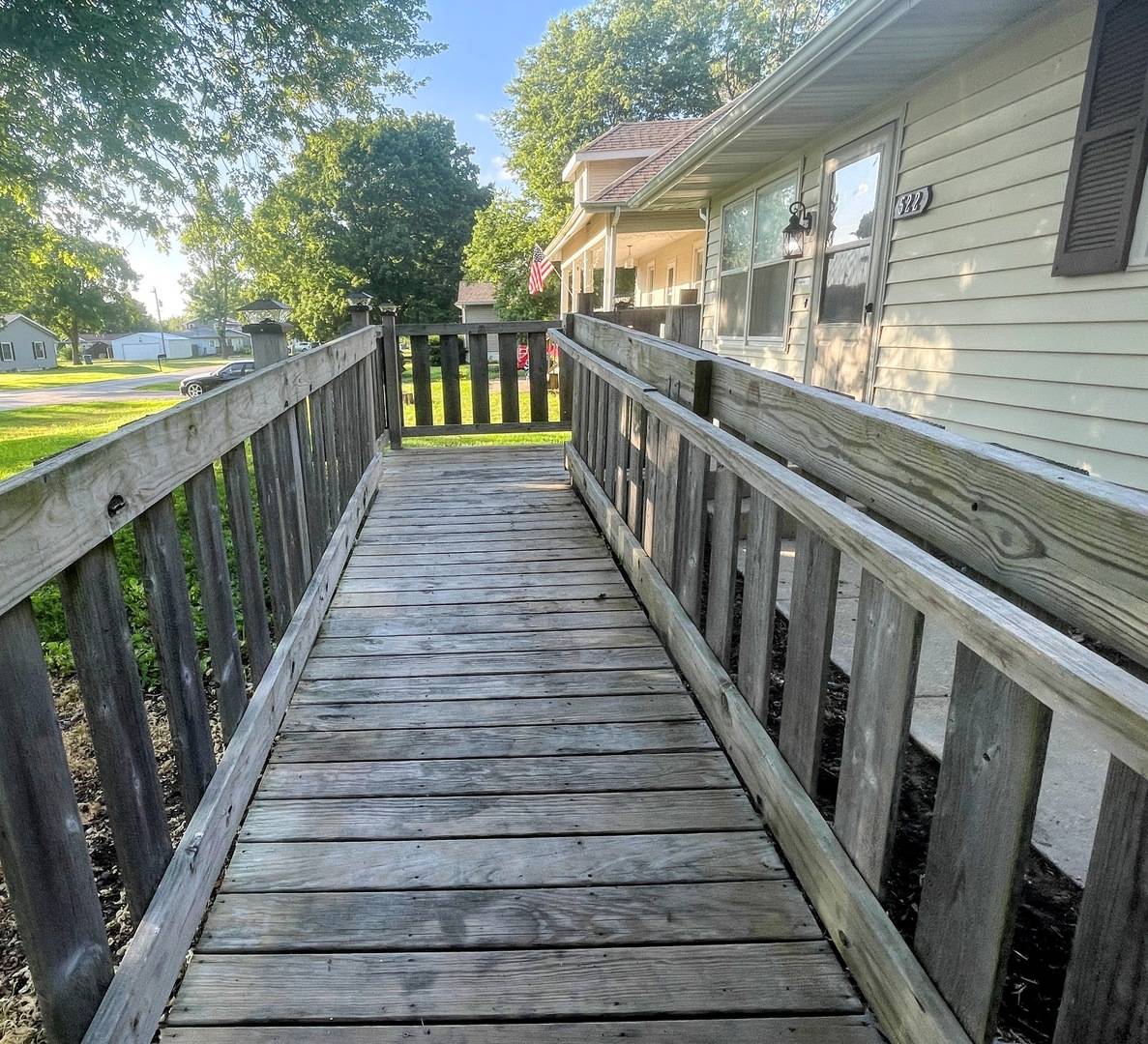 Chenoa, IL 61726,522 N 3rd AVE