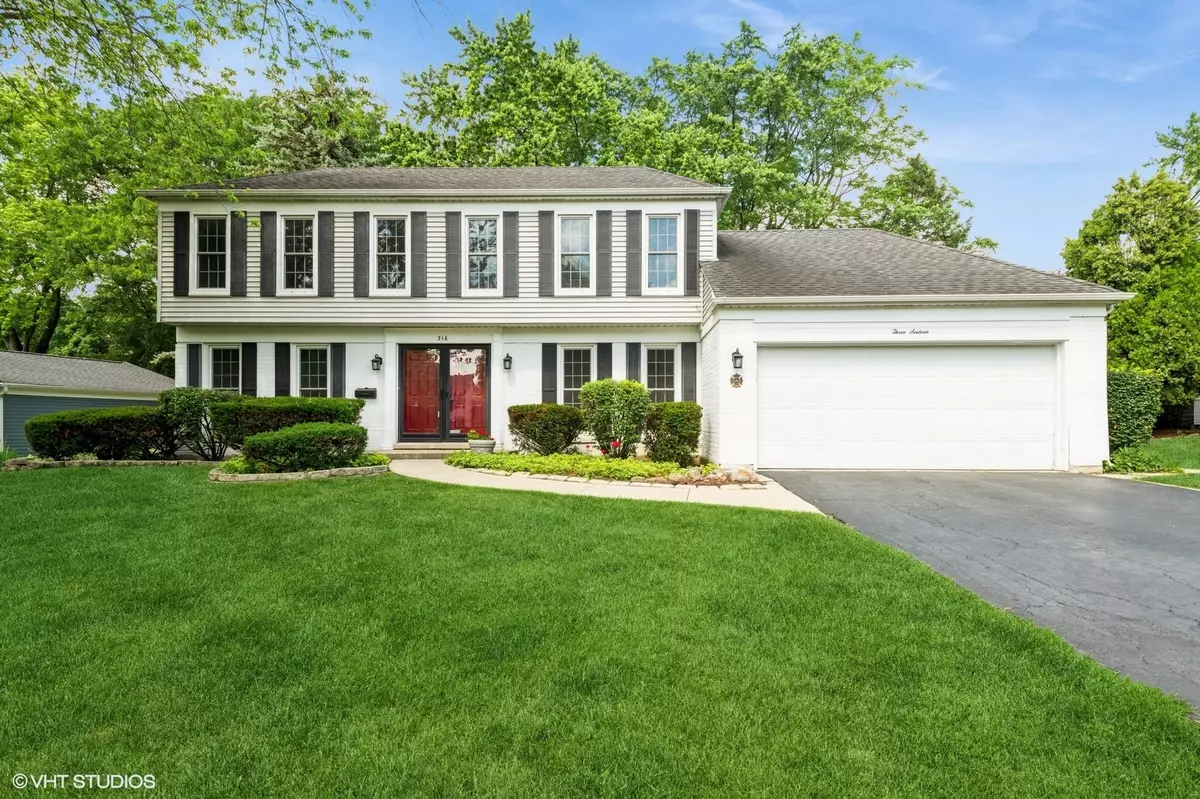 Roselle, IL 60172,316 Ambleside DR