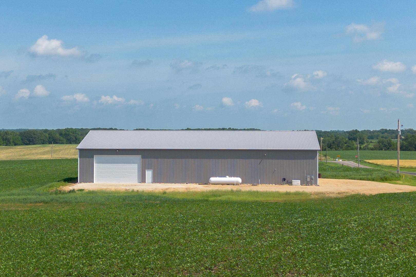 Varna, IL 61375,957 County Road 2000 E