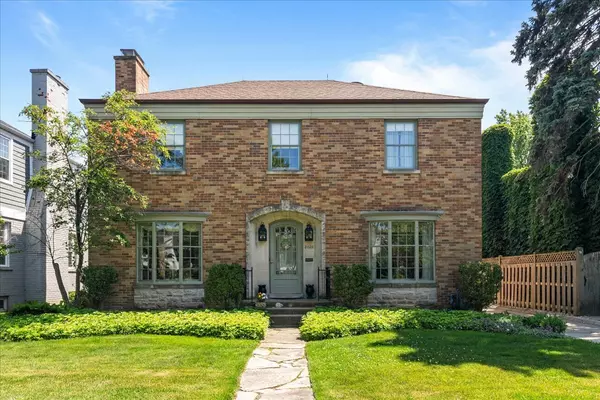 Wilmette, IL 60091,2025 Greenwood AVE
