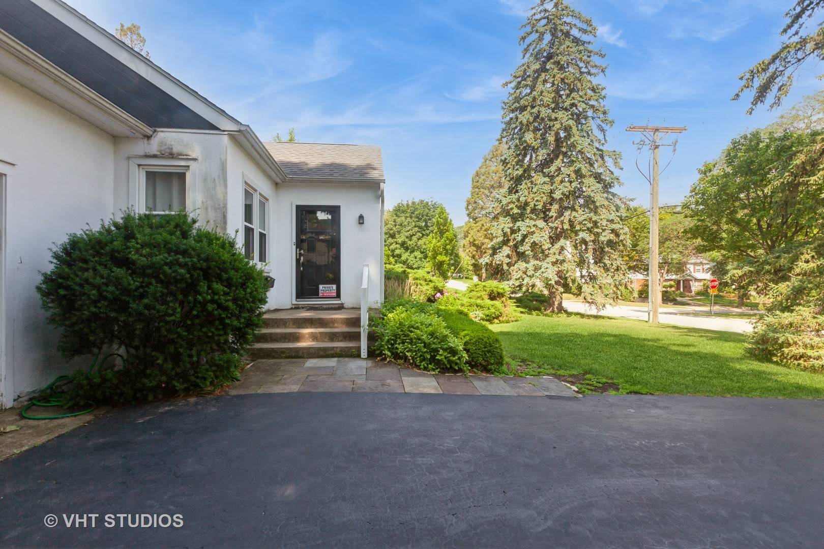 Hinsdale, IL 60521,903 S Madison ST
