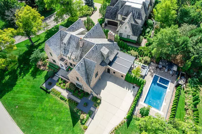 31 CONCORD DR, Oak Brook, IL 60523