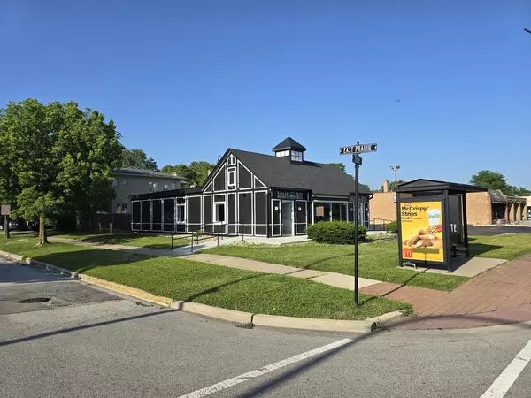 3901 W Touhy AVE, Lincolnwood, IL 60712