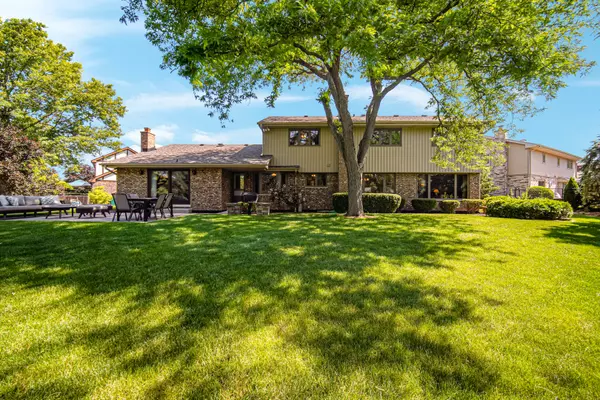Orland Park, IL 60462,8353 Arrowhead LN