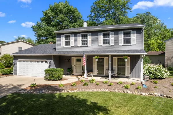 Naperville, IL 60565,302 Carriage Hill RD
