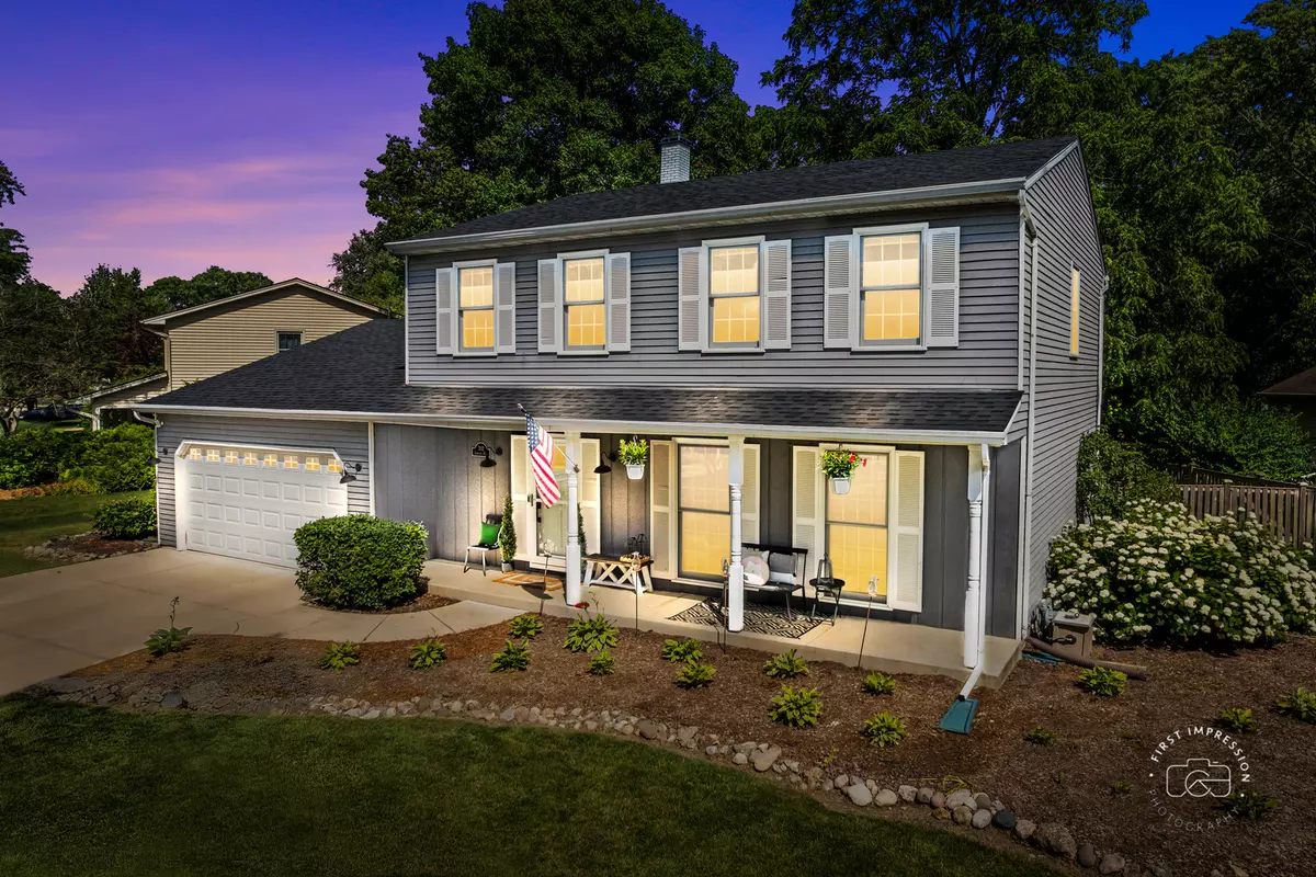 Naperville, IL 60565,302 Carriage Hill RD