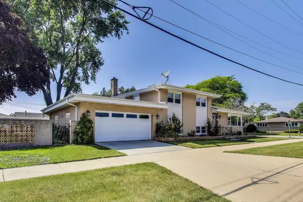Niles, IL 60714,7203 W Lill ST