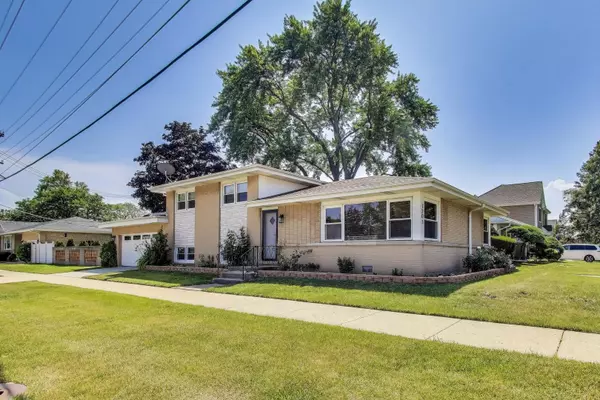 Niles, IL 60714,7203 W Lill ST