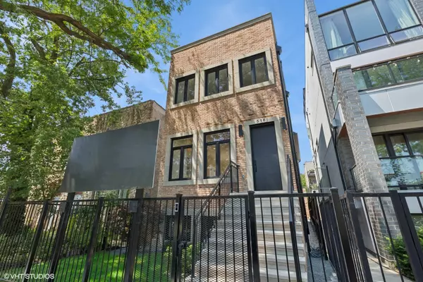 518 N Oakley BLVD, Chicago, IL 60612