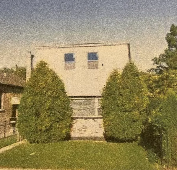 9215 S Ellis AVE, Chicago, IL 60619