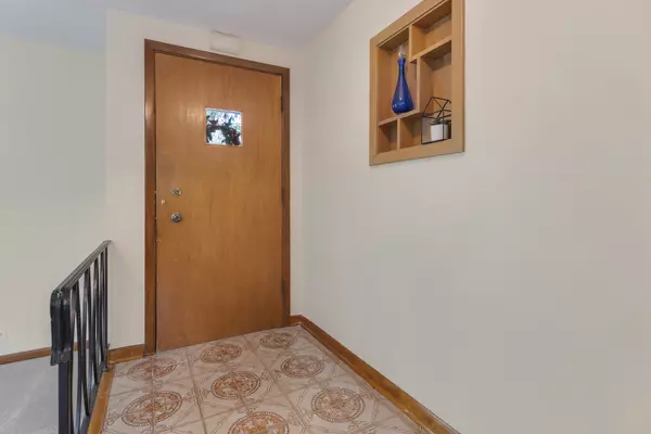 Addison, IL 60101,874 S Wisconsin AVE