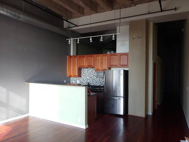 Chicago, IL 60612,1645 W Ogden AVE #625