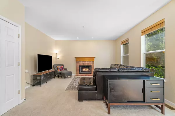 Lake Villa, IL 60046,308 Windsor CT