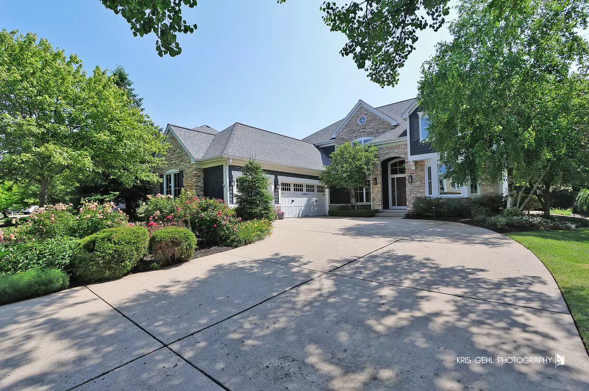Aurora, IL 60502,905 Burnham CT