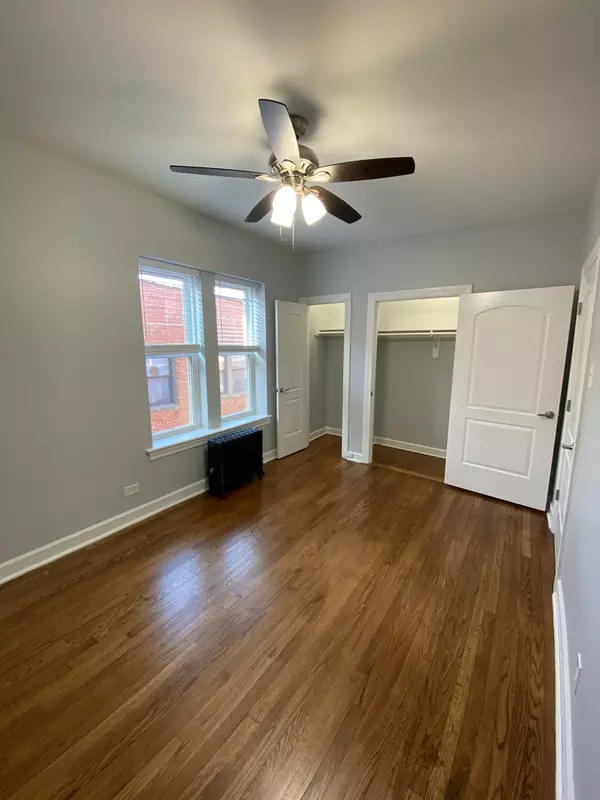 Chicago, IL 60626,1722 W JUNEWAY TER #3B