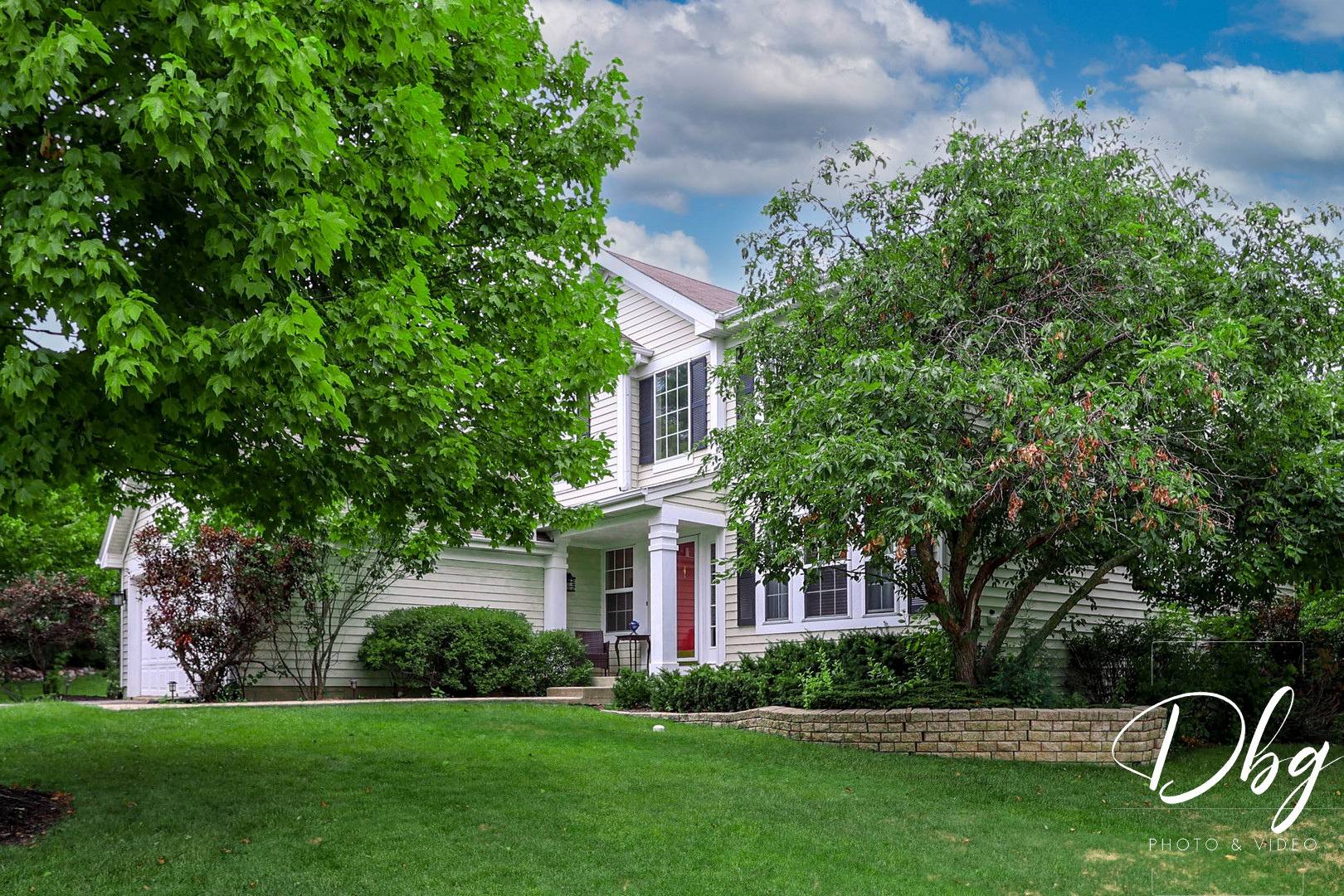 Lindenhurst, IL 60046,462 Nuthatch WAY