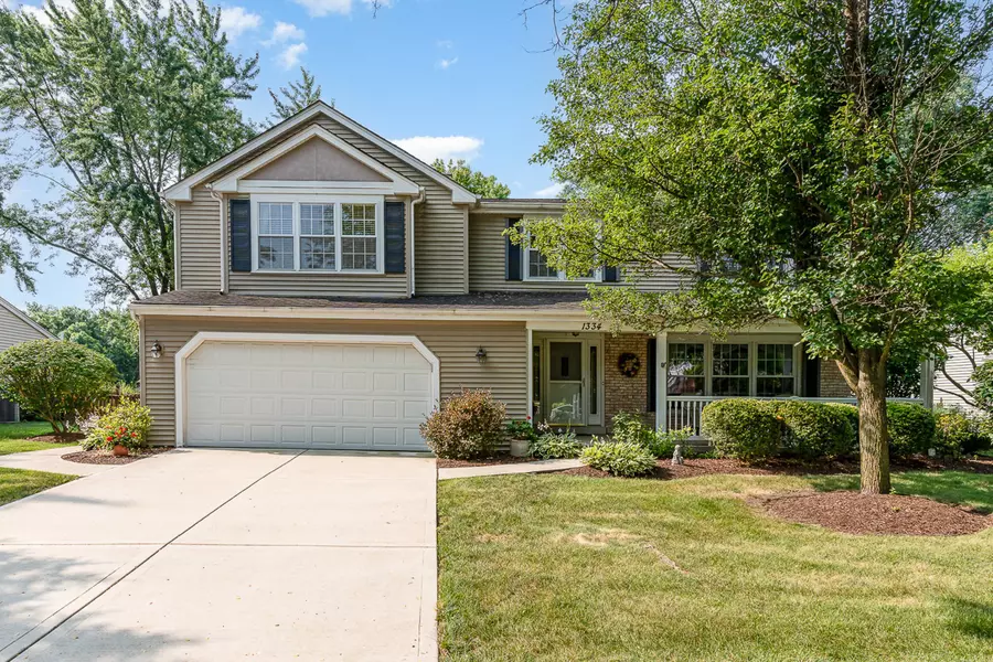 1334 Wilshire DR, Naperville, IL 60540