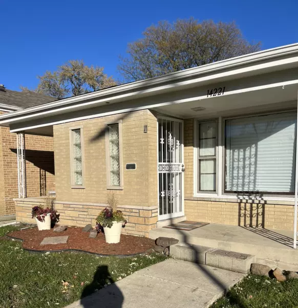 14221 S Dearborn ST, Riverdale, IL 60827