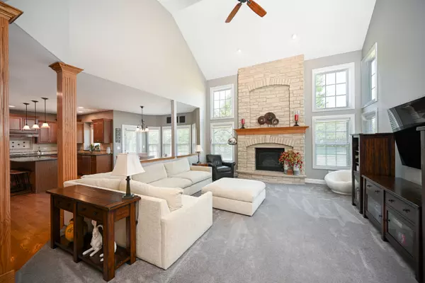 Oswego, IL 60543,469 Bloomfield CIR W
