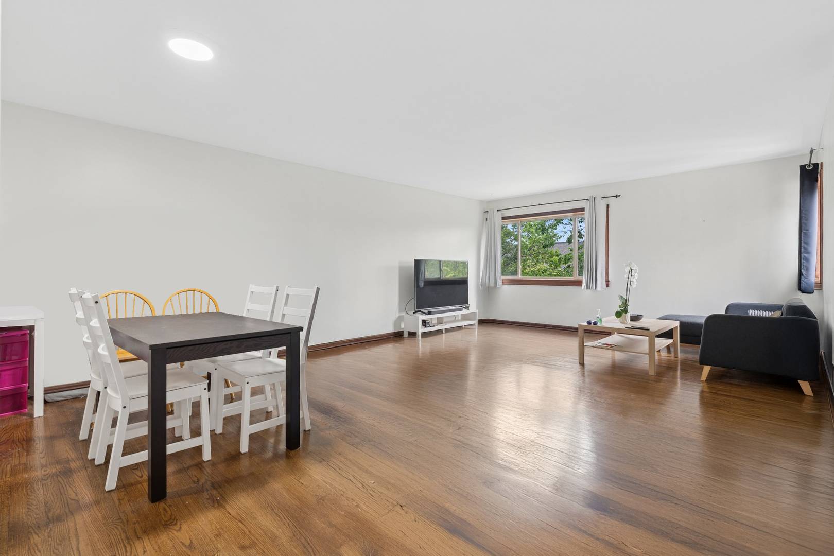 Evanston, IL 60202,835 Ridge AVE #508