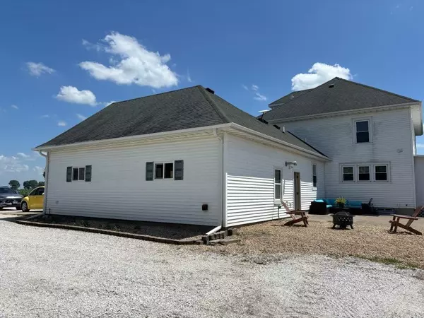 Sheldon, IL 60966,1591 N 2700 East RD
