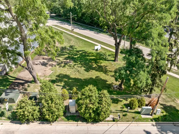 Lot 4 Mosedale ST, St. Charles, IL 60174