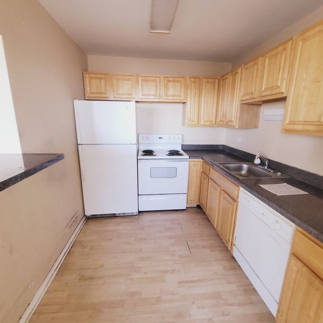Chicago, IL 60652,4300 W FORD CITY DR #604