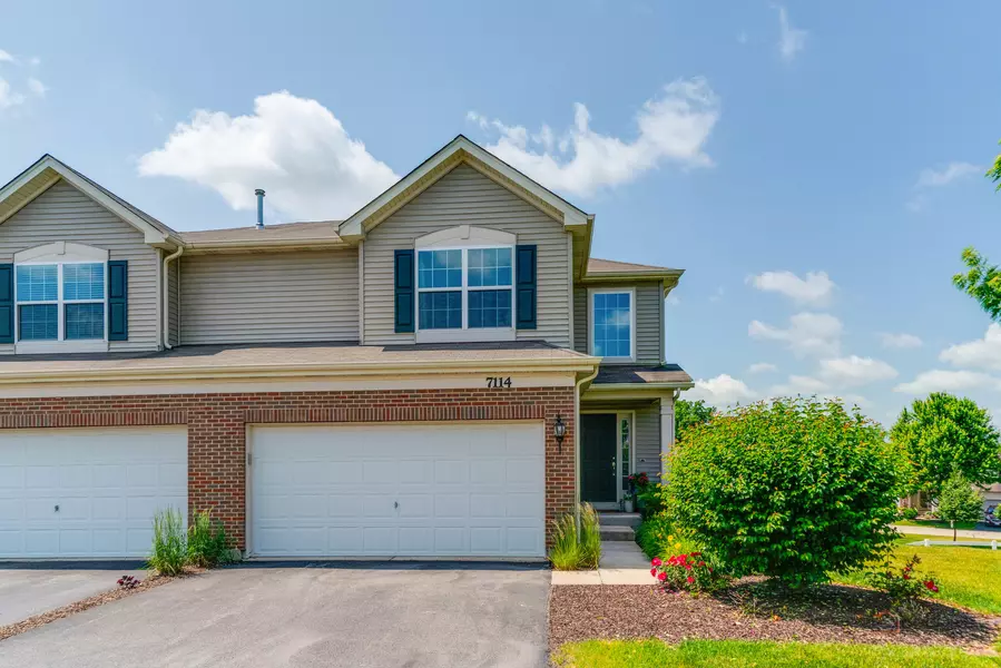 7114 Hidden Green CIR, Fox Lake, IL 60020