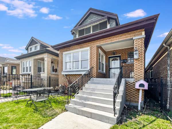 3422 N Kolmar AVE, Chicago, IL 60641