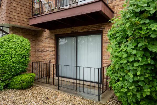 Oak Lawn, IL 60453,4833 W 109th ST #103
